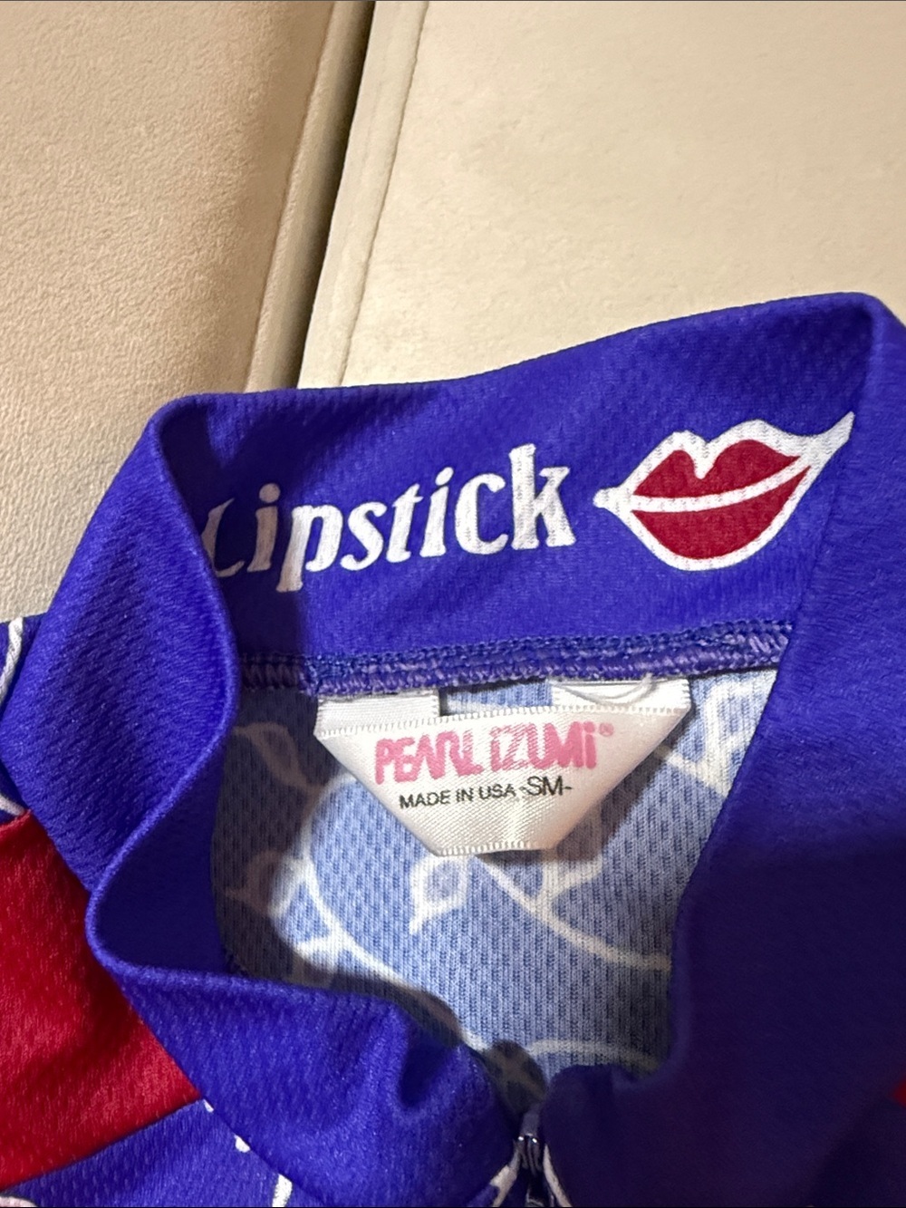 Pearl Izumi Sleeveless Cycling Jersey in Blue and Red Floral - Picture 2 of 4